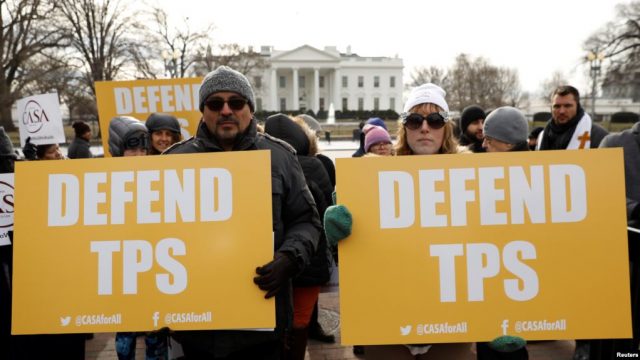 Funcionarios de alto rango recomendaron a Trump no terminar el TPS: documentos