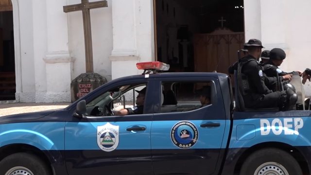 Arrestan opositores que llevaban ayuda a manifestantes en huelga de hambre en Nicaragua