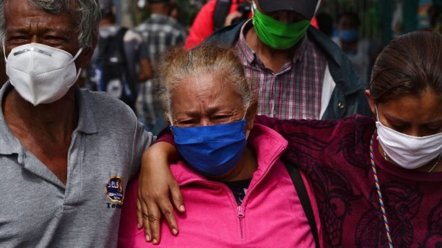 Alta corrupción e improvisación en manejo de la pandemia percibe ciudadanía, según estudio