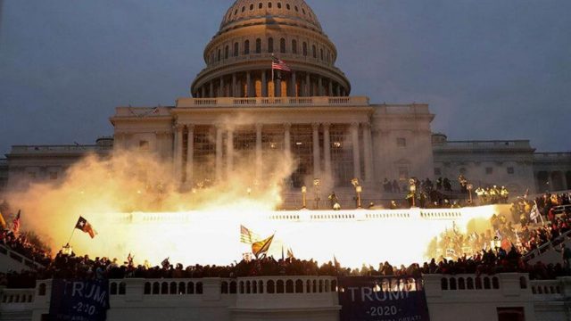 Los demócratas acusan a Trump de «provocar» el asalto al Capitolio