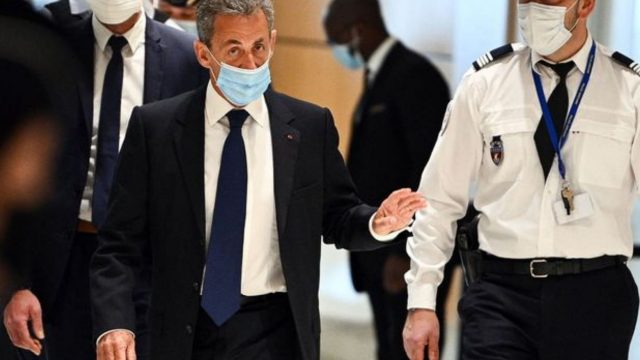 Condenan a prisión al expresidente de Francia Nicolas Sarkozy; es un fallo histórico