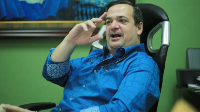 «Estoy fuera del país en un autoexilio doloroso»: Yankel Rosenthal responde a críticas de JOH