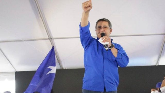 “¡Quién dijo miedo!”: JOH carga contra sus adversarios y medios de comunicación