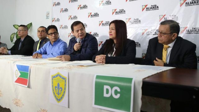 Partidos minoritarios rechazan repartición del pastel y van contra nueva Ley Electoral