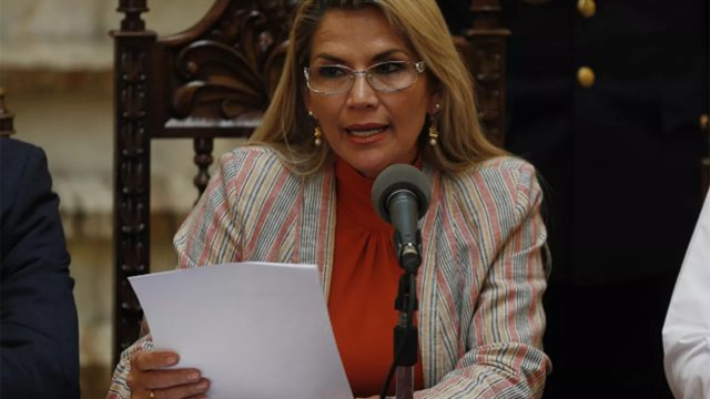 El ministro de Justicia boliviano asegura poder demostrar responsabilidad de Áñez en masacres