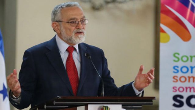 Científico hondureño critica decisiones apresuradas que se toman en el mundo ante COVID-19