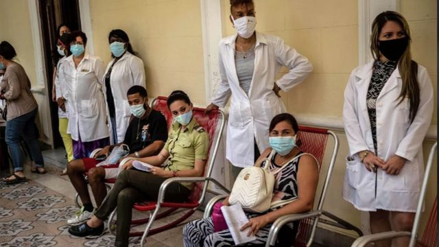Cuba bate récord de casos diarios del COVID-19 al registrar 9.907 positivos
