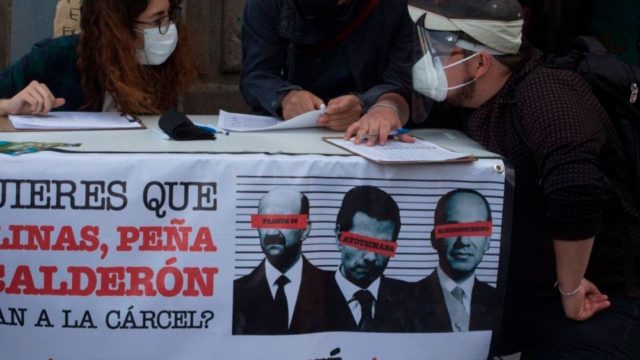 Tras apático referéndum, México vota para enjuiciar expresidentes por corrupción