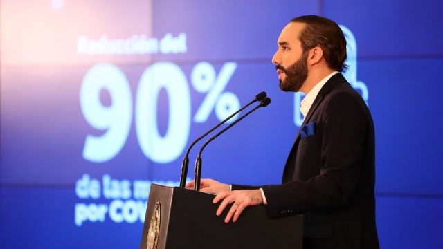 El presidente Bukele asegura que El Salvador tiene «más vacunas de las que necesita»