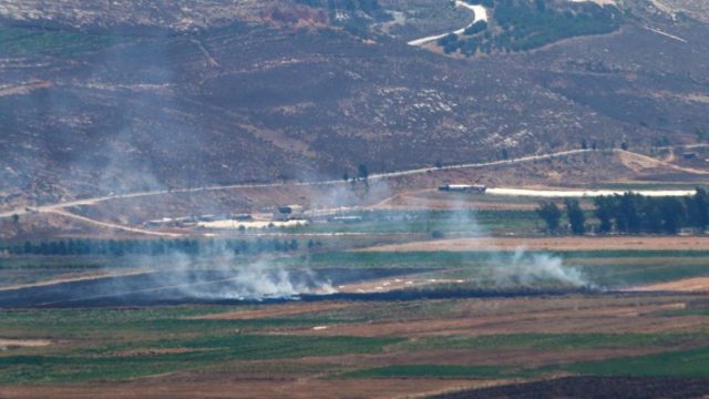 Israel ataca con artillería Líbano en represalia por dos cohetes