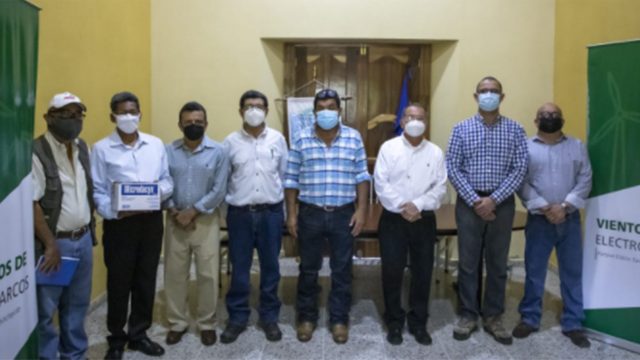 Vientos de San Marcos y Vientos de Electrotecnia realizan donación a favor del Triaje de San Marcos de Colón