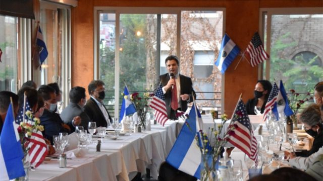 EEUU promete diálogo y presión internacional por “deterioro democrático” en El Salvador