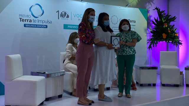 Grupo Terra y Voces Vitales entregan en segunda edición premio Terra te Impulsa a Aprendiz 2021