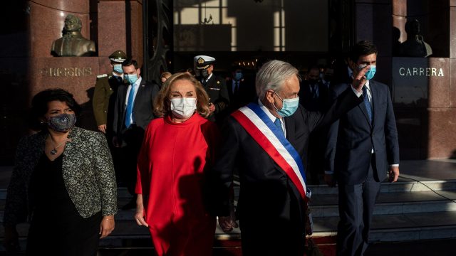 El Senado de Chile no alcanza los votos necesarios para proceder al juicio político contra Piñera