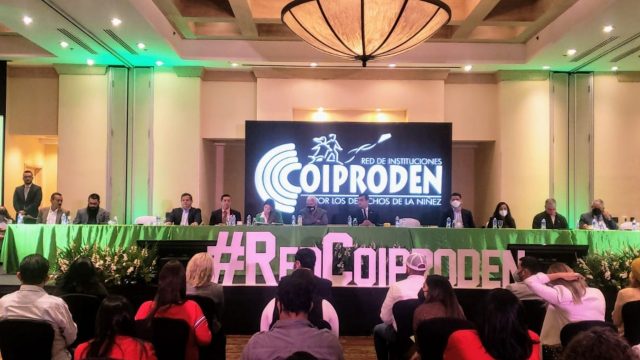 Candidatos presidenciales firman acuerdo para la defensa de los derechos de niñez y juventud