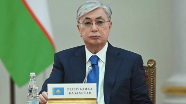 Presidente de Kazajistán ordena disparar a matar sin advertir a terroristas