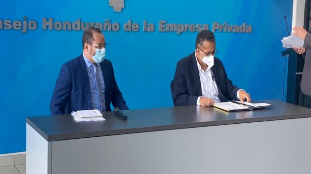 Iniciativa privada anuncia aumento de aportación a la Seguridad Social
