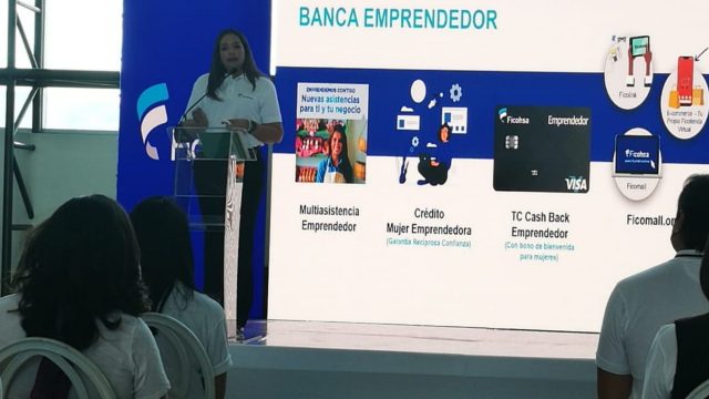 Ficohsa realiza lanzamiento de programa Mujeres Adelante