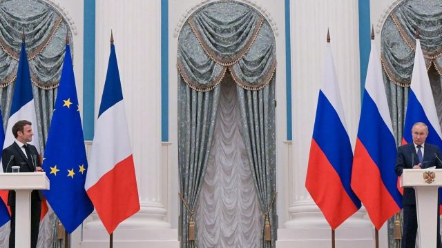 Macron y Putin organizarán una reunión de grupo de trabajo para lograr alto el fuego en Ucrania