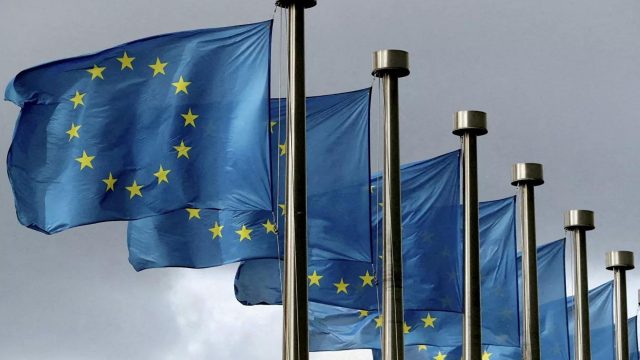 La Unión Europea condena el reconocimiento de las Repúblicas de Donbás y urge a Rusia a revocarlo