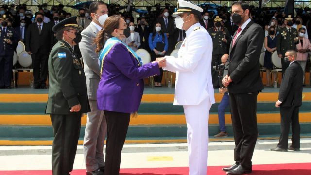 Analistas: ¿Buscan las FFAA reivindicarse ante las atrocidades del pasado?