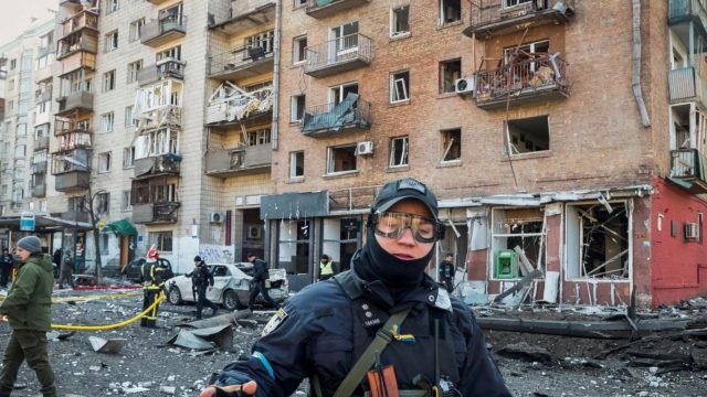 La capital de Ucrania bajo fuego; líderes de la Unión Europea visitarán Kiev