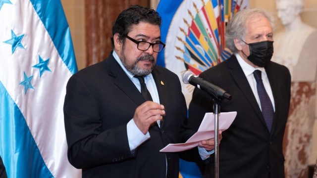 Roberto Quesada asume formalmente como embajador de Honduras en la OEA