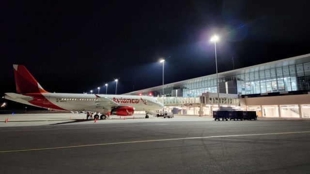 Palmerola inicia operaciones nocturnas con vuelo de Avianca