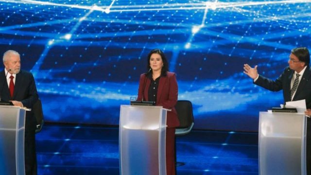 Bolsonaro y Lula intercambian acusaciones en debate sobre Brasil