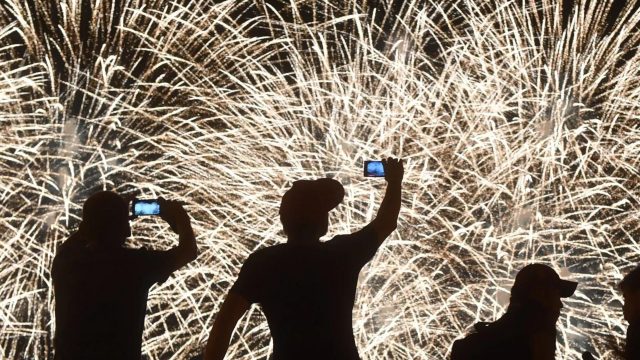 El cielo se ilumina en todos los rincones del mundo por el Año Nuevo