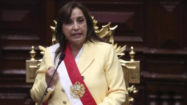 Boluarte está a favor de un adelanto electoral para 2023 para salir de la crisis