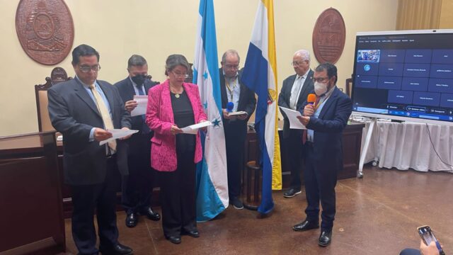 Herrera expone apertura ante cualquier intervención legislativa en la UNAH