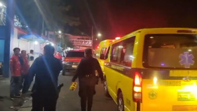 Al menos 12 muertos y 100 heridos en una estampida en un estadio de El Salvador