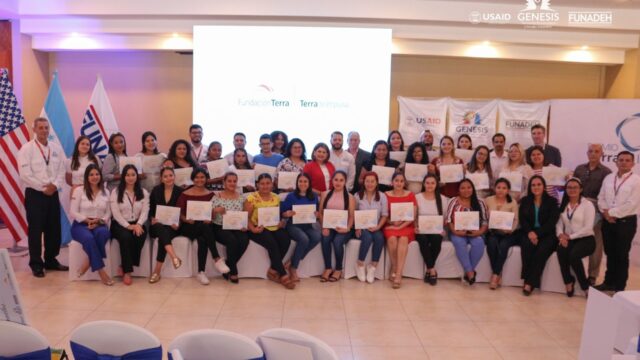 Fundación Terra entrega capital semilla a 17 emprendedores hondureños
