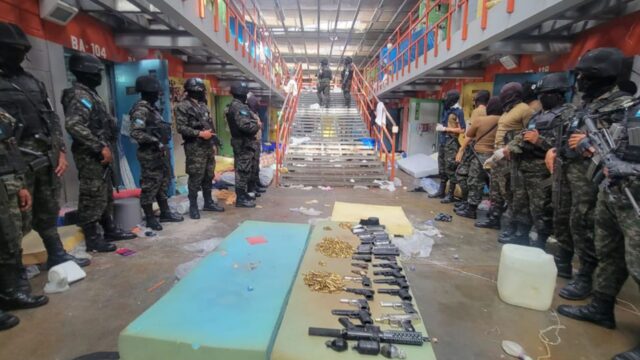 Los militares toman control de las cárceles en Honduras tras muerte de reclusas