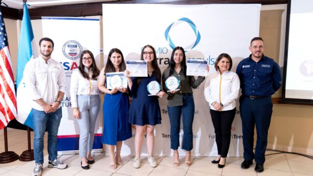 Fundación Terra y proyecto Creando mi Futuro Aquí de USAID premian con capital semilla a 23 jóvenes emprendedores del país