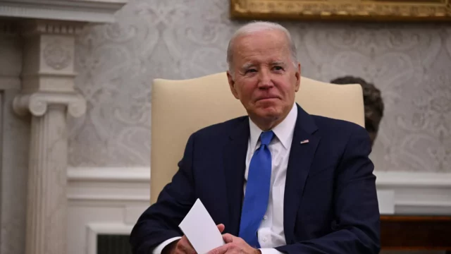 Biden llamó a Milei para felicitarlo por su triunfo, pero no asistirá a su asunción