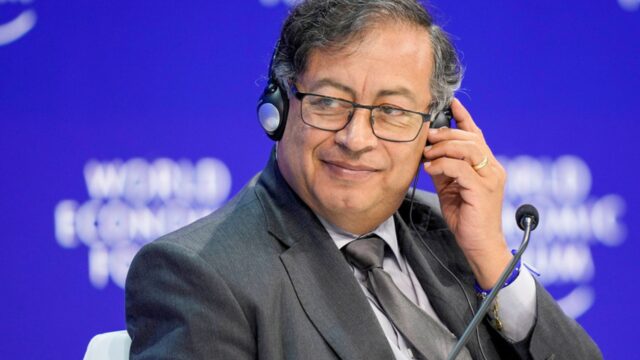 Petro denuncia en Davos el «capitalismo de fortaleza, que levanta muros y arroja bombas»