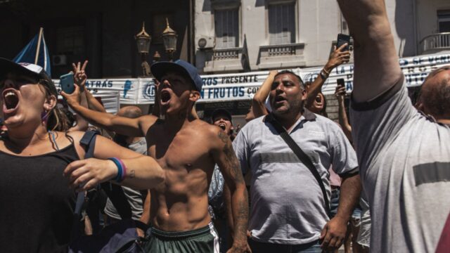 Estiman que el nivel de pobreza en Argentina es el mayor en 20 años tras sufrir un brusco aumento en 2024