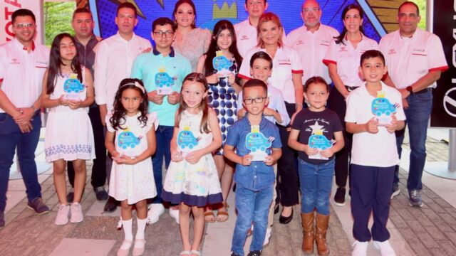 Corporación Flores premia a los ganadores del concurso de arte Toyota Dream Car 2024