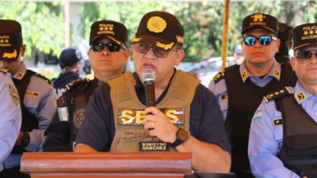 Secretario de Seguridad confirma que hay unas 15 órdenes pendientes de extradición