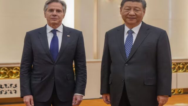 Secretario de Estado de EEUU Blinken lanza advertencias a Pekin durante su visita a China