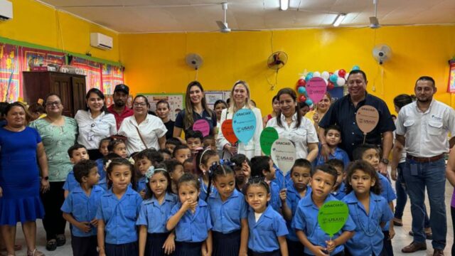 Transformando el futuro: Inauguración del Centro Educativo Básico Heriberto Castillo en Campana, Cortés