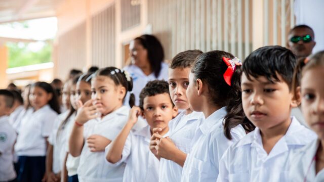 Fundación Ficohsa junto a USAID y la Secretaría de Educación alcanzan la escuela número 22 dentro de la  “Alianza por la Educación”