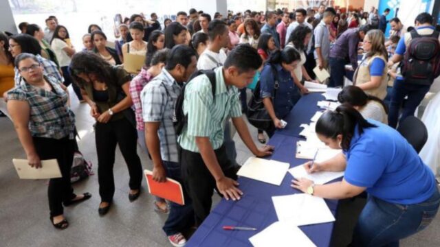 Legislativo aprueba reforma para evitar la discriminación laboral en mayores de 35 años