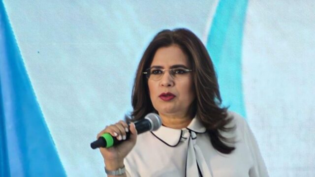 Moncada asegura que las compras directas son legales y necesarias