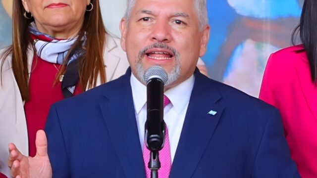 Canciller Enrique Reina pide no criminalizar la migración porque “es un derecho, no un crimen”