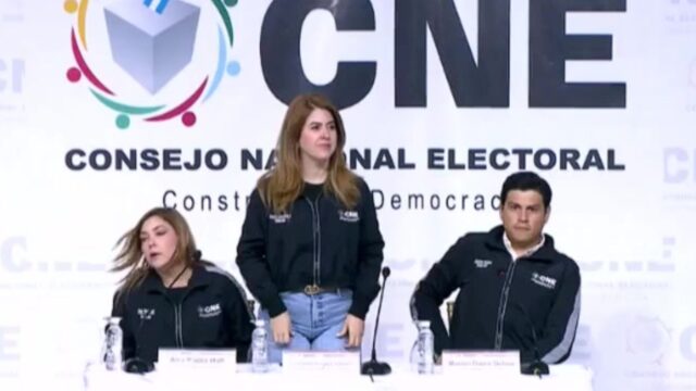 López asegura que las elecciones están casi listas; denuncia presiones en ejercicio de sus funciones