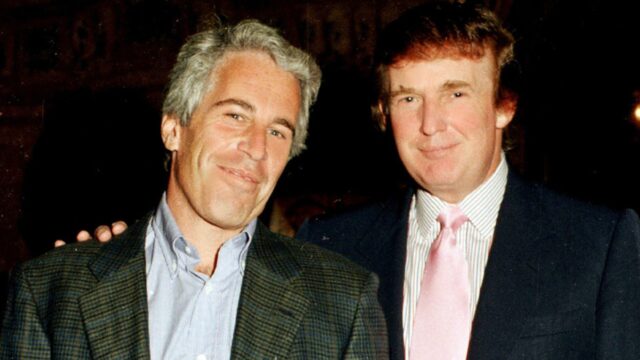 WSJ: Trump envió a Epstein por su cumpleaños un dibujo de una mujer desnuda
