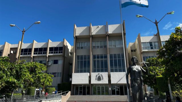 Pleno de magistrados a reunión para abordar solicitud de extradición de hondureño